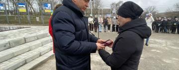 Боляче бачити, як батьки отримують нагороди загиблих синів: двоє військових Одещини нагороджені орденами (посмертно)